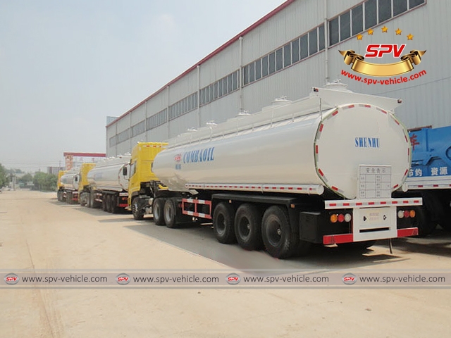 Left back side view of Fuel Tanker Semi-trailer shipped to Congo